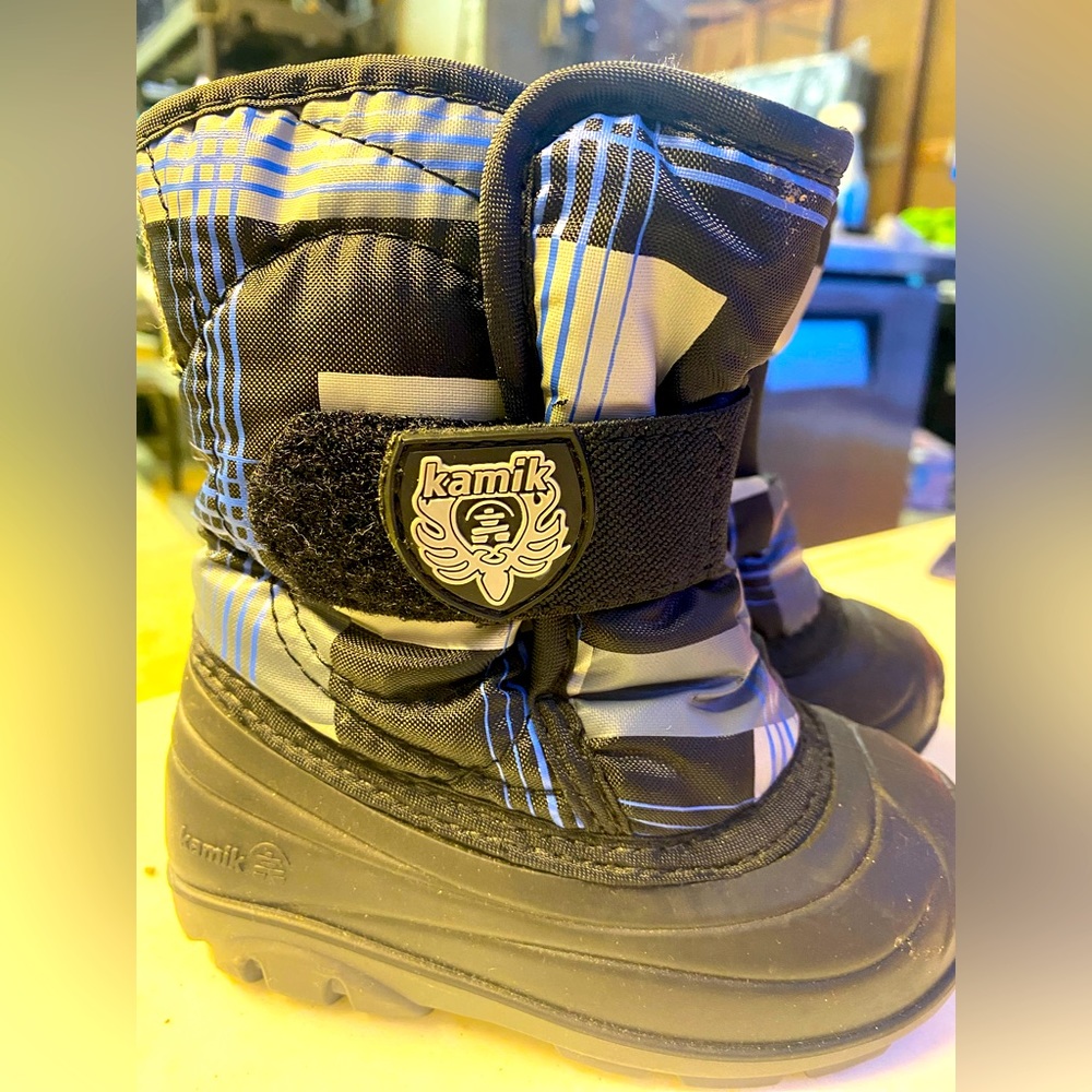 Kamik Toddler Snow Boots Size 6 - Great shape